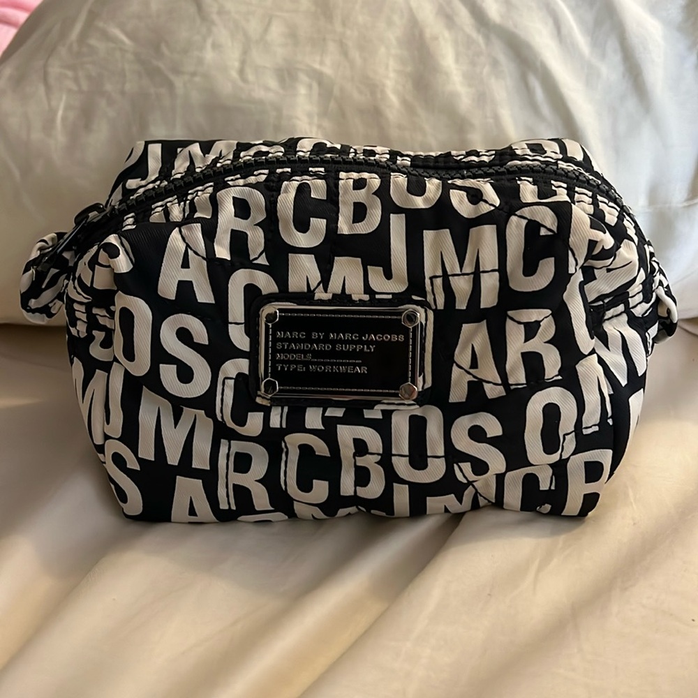 Marc Jacobs Monochrome Logo Cosmetic Case